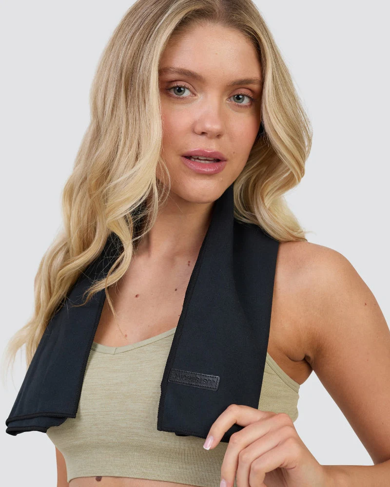Black Onyx Microfibre Towel - Image 4