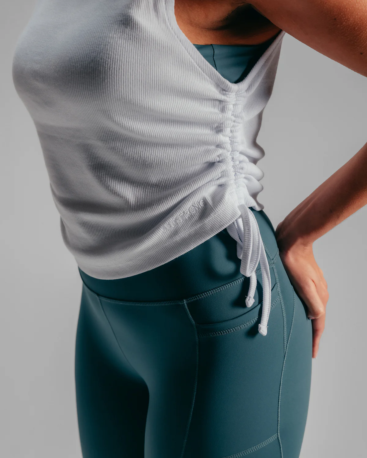 Cropped Ruched Vest - White - Image 4