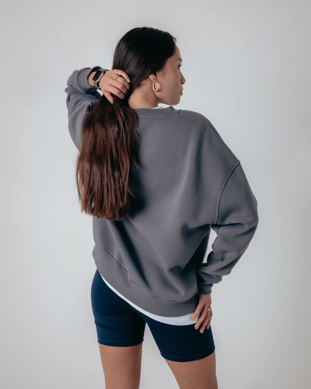 Essentials Oversized Crew - Graphite - Image 10