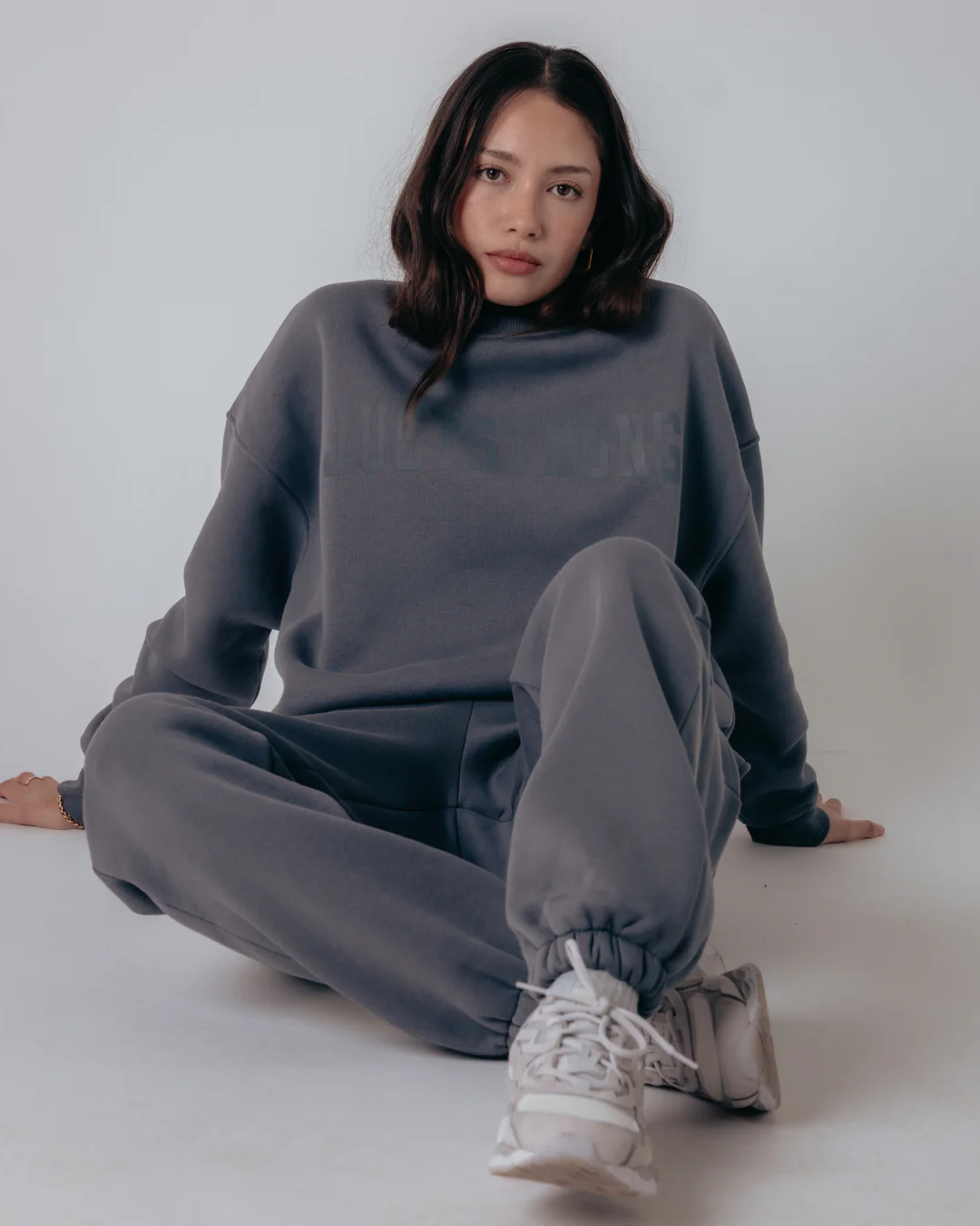 Essentials Oversized Crew - Graphite - Image 3