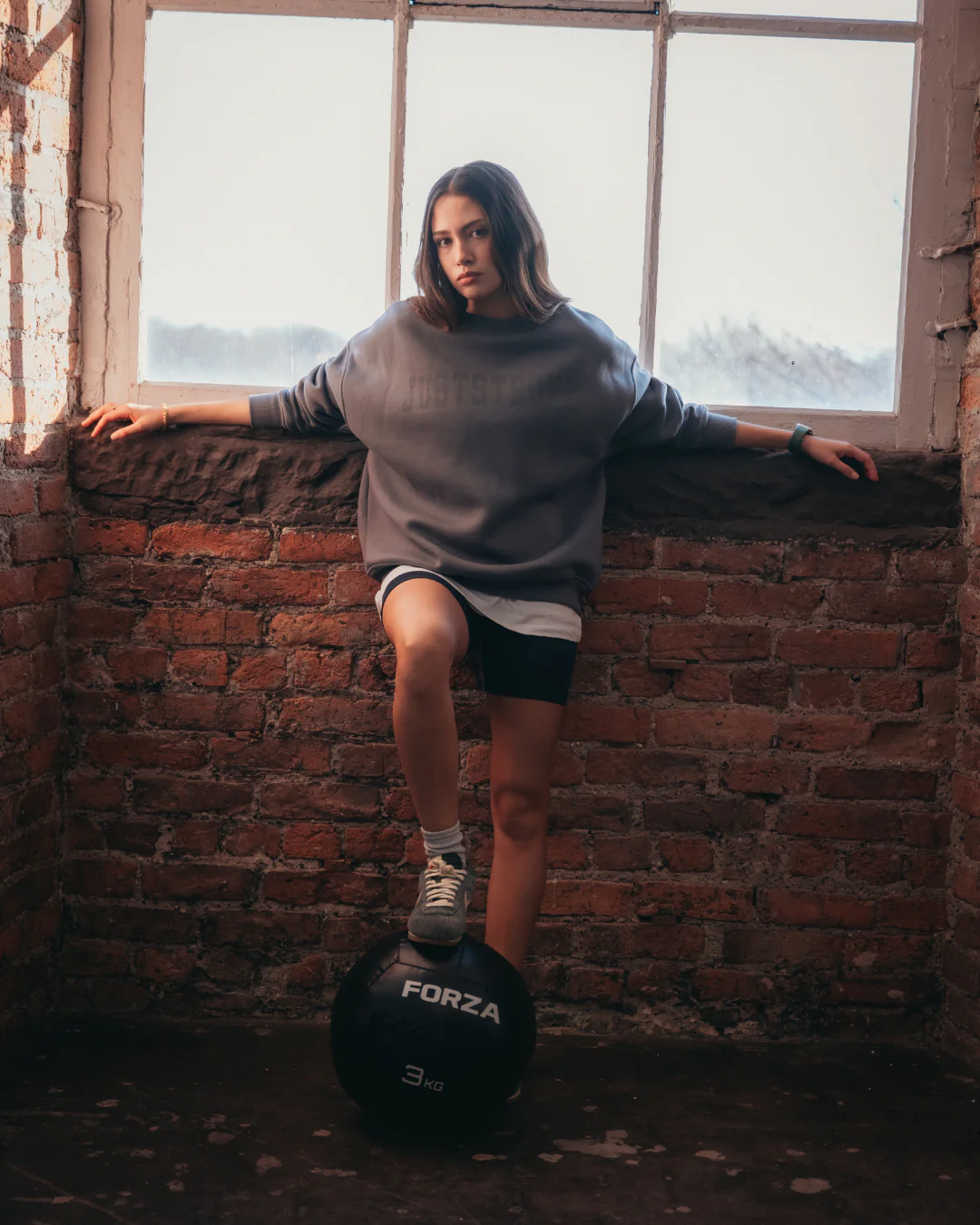 Essentials Oversized Crew - Graphite - Image 4