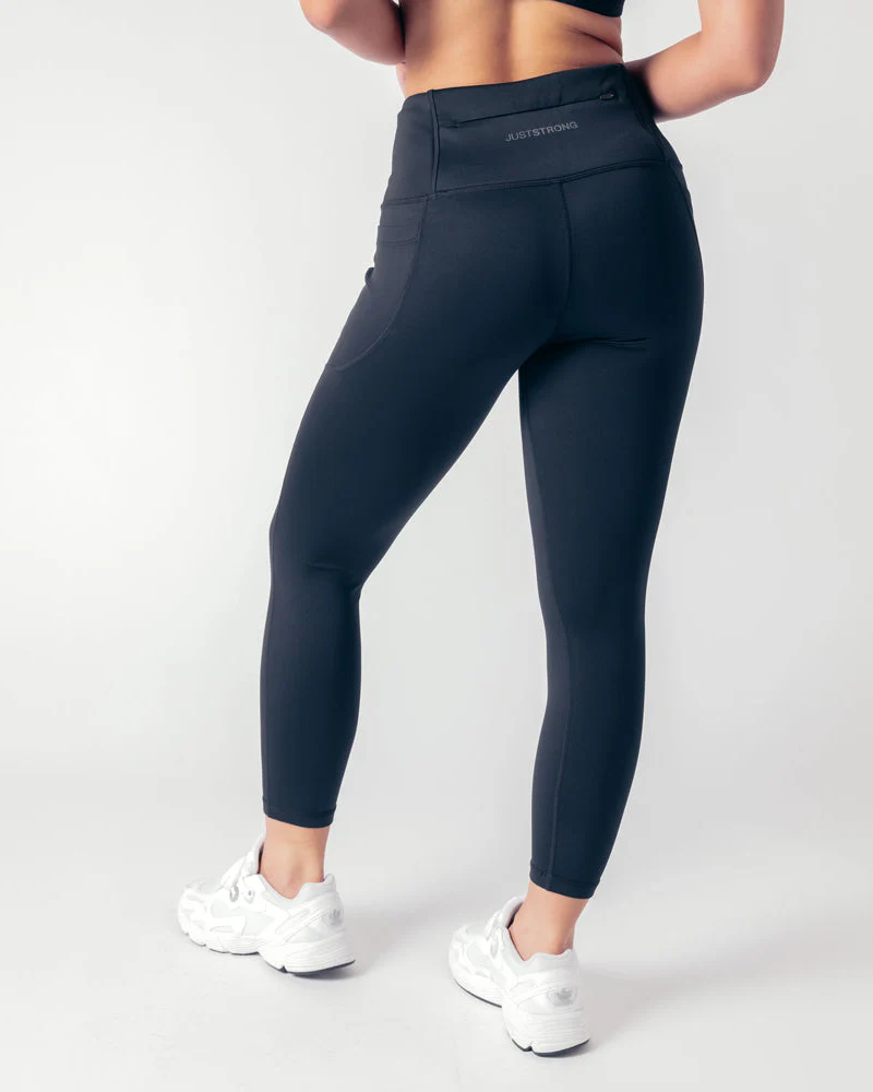 High Rise 7/8 Genesis Leggings - Black Onyx - Image 3