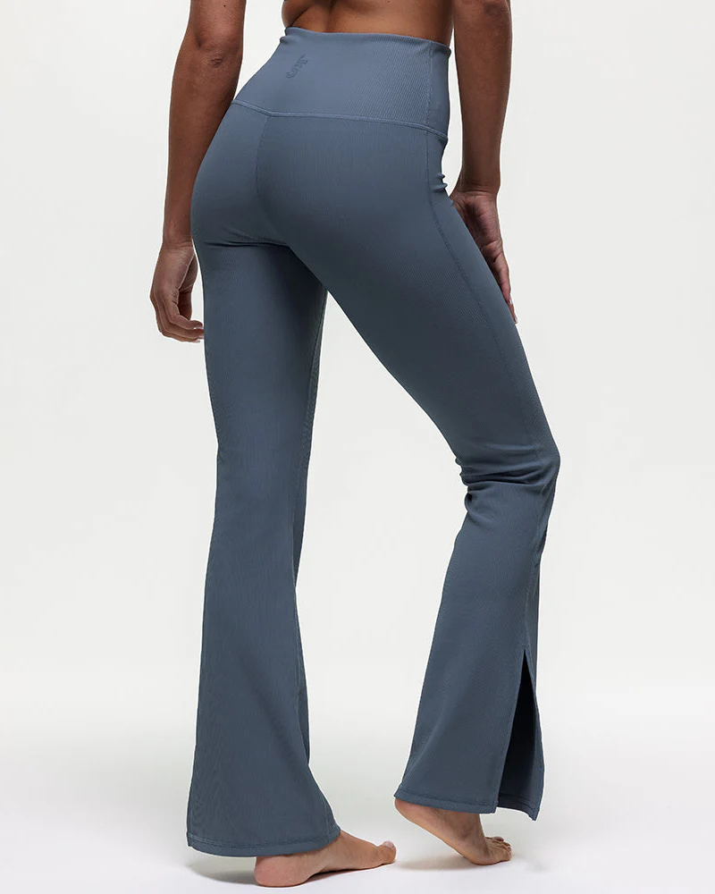 Maya Ribbed Flare Leggings - Graphite - Image 5