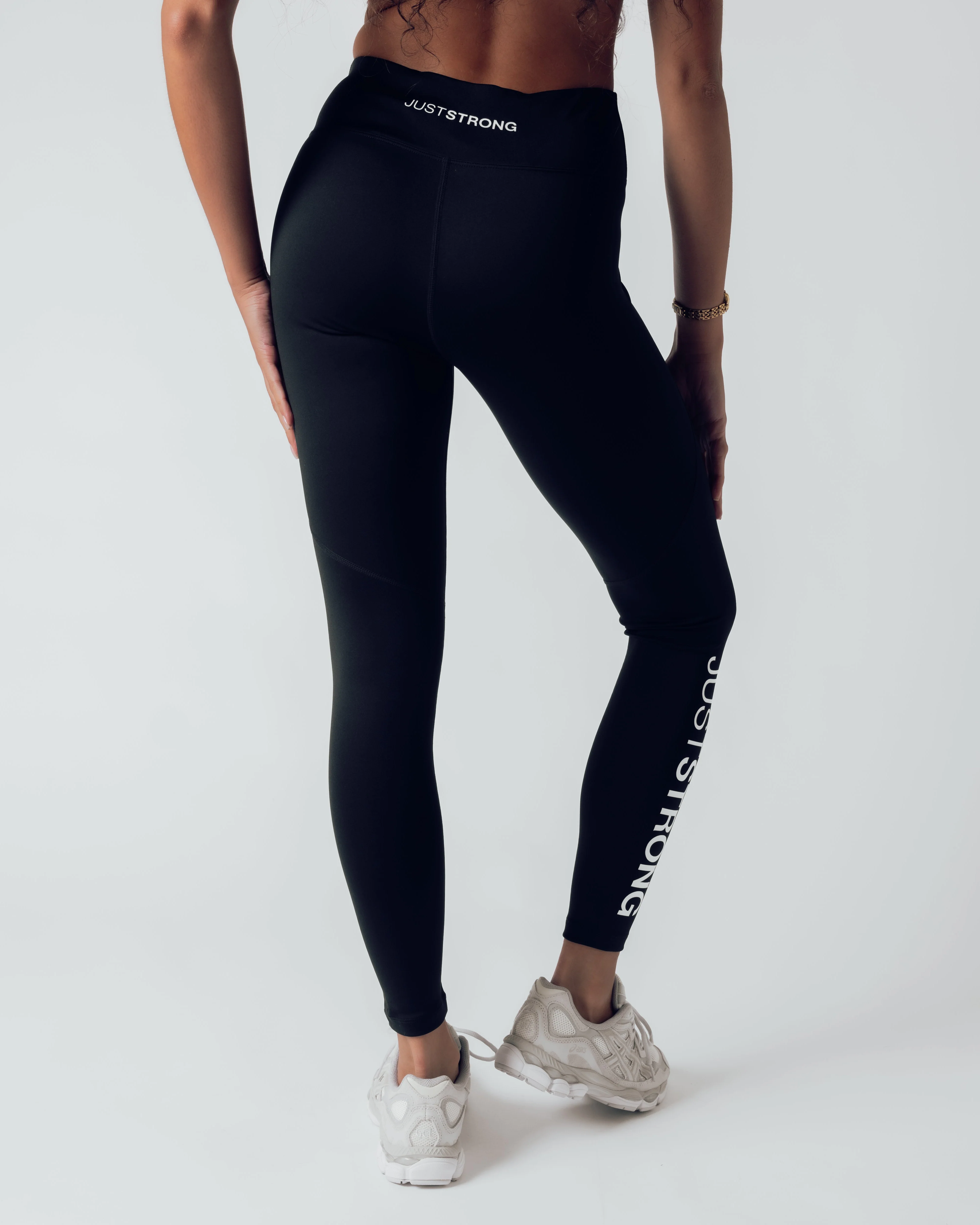 Motion Essential Leggings - Black Onyx - Image 4