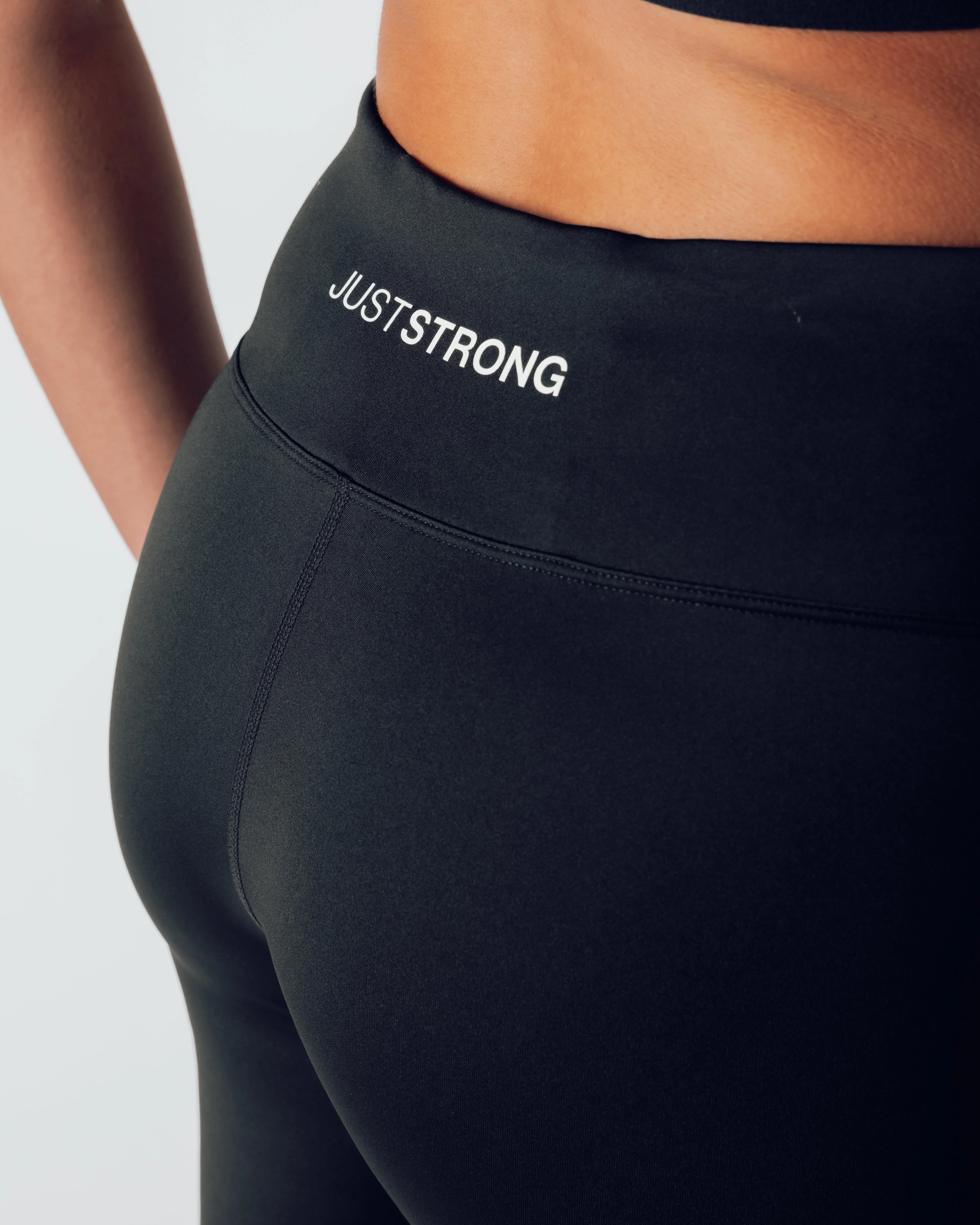 Motion Essential Leggings - Black Onyx - Image 6