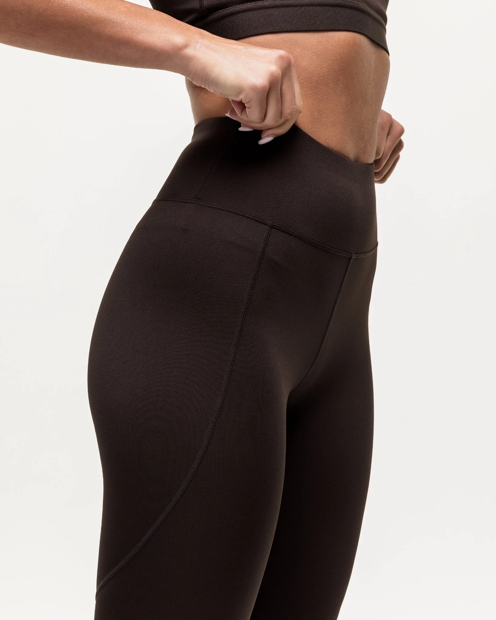 Motion Essential Leggings - Cocoa - Image 4