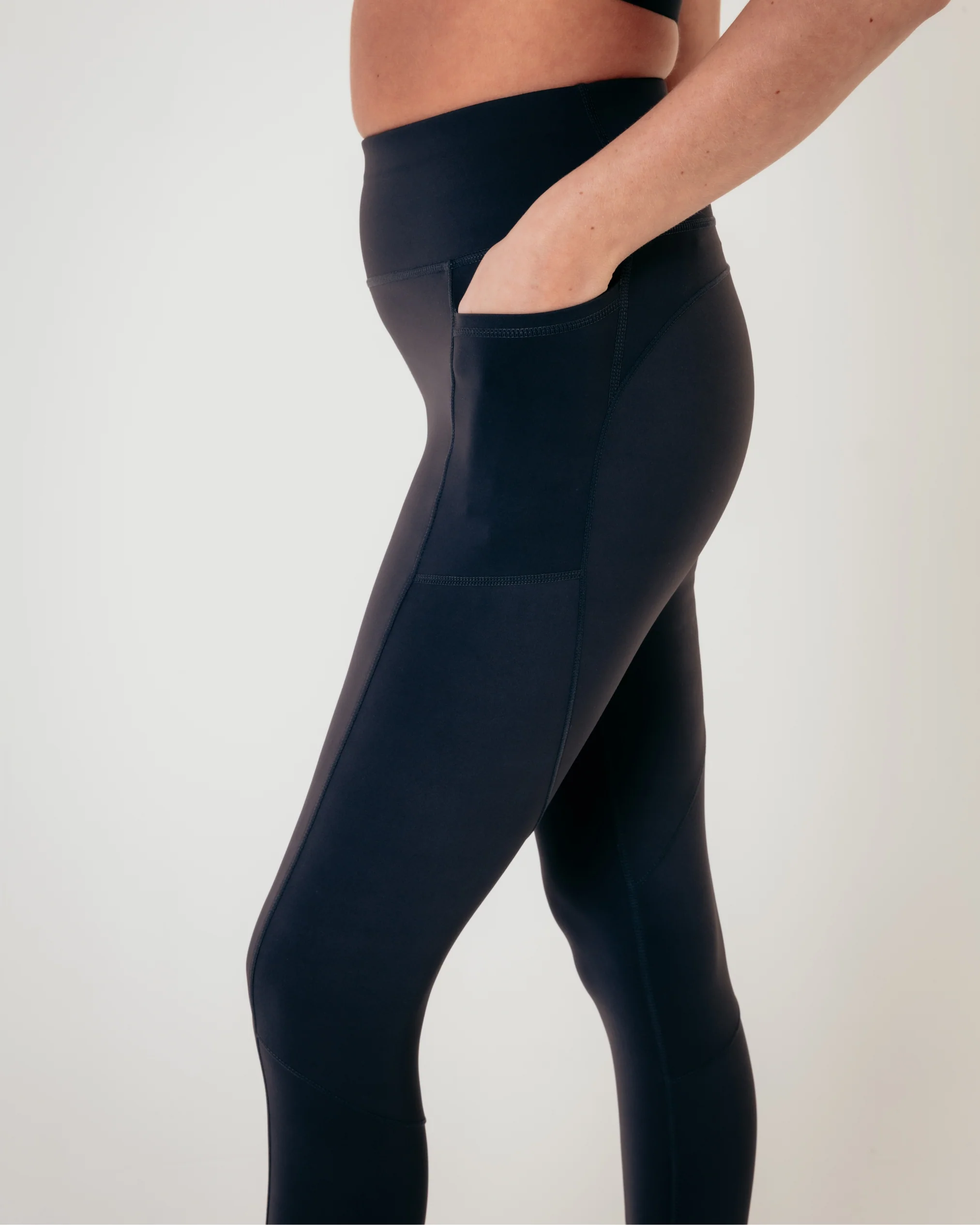 Power High Rise 7/8 Leggings - Washed Black - Image 3