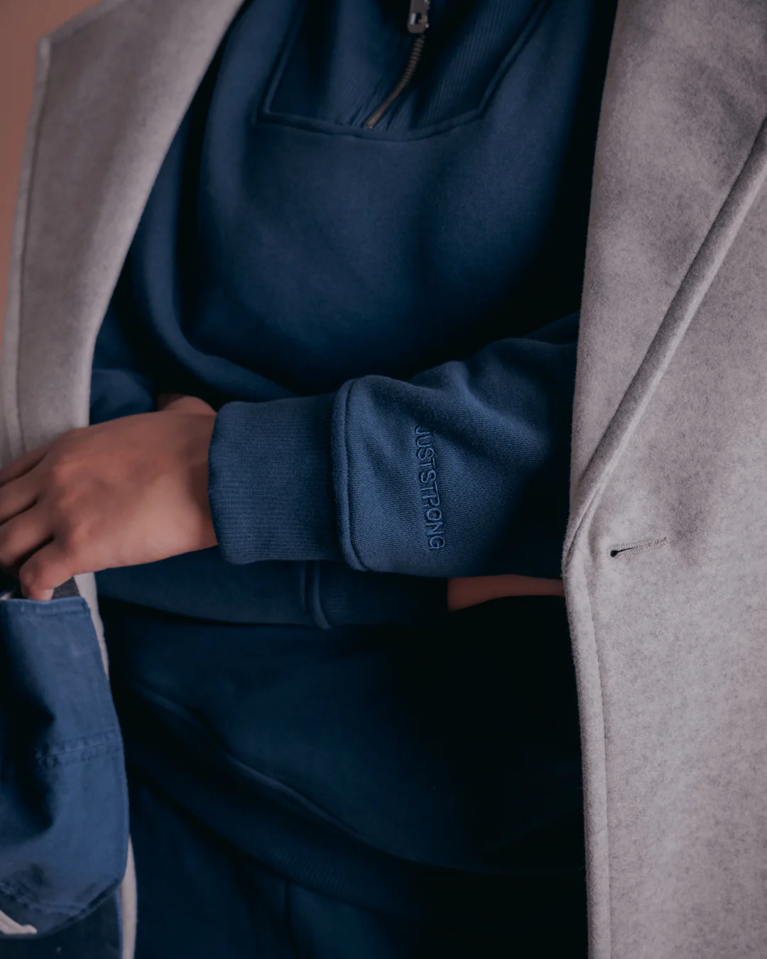 The Classic Quarter Zip - Navy - Image 7