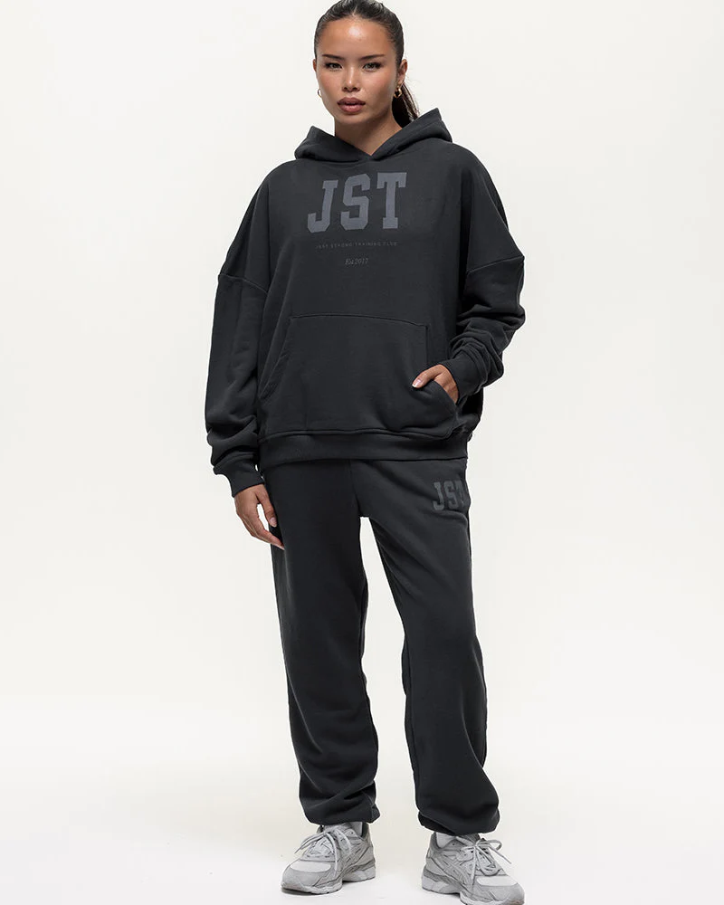 Training Club Oversized Joggers - Washed Black - Image 7