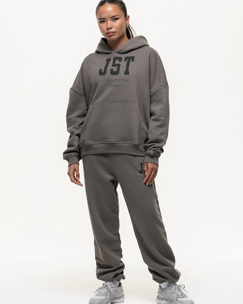 Training Club Oversized Joggers - Washed Olive - Image 4
