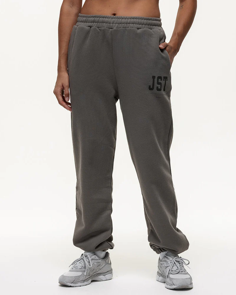 Training Club Oversized Joggers - Washed Olive - Image 6